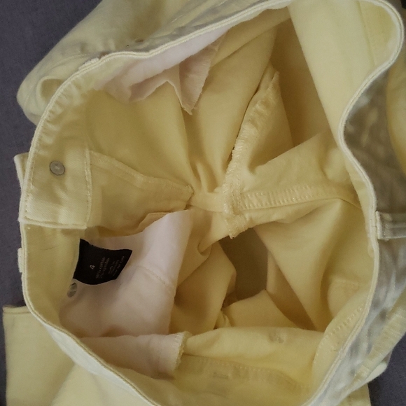 The Limited demin 678 jeans women's size  4 yellow 6" zip ankle - Picture 13 of 16